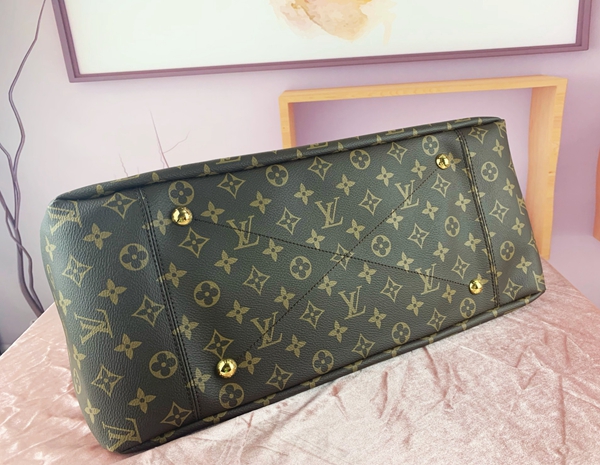 ルイヴィトンバッグ側面デザイン